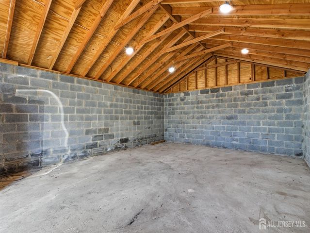 14 John Street, Carteret, NJ 07008