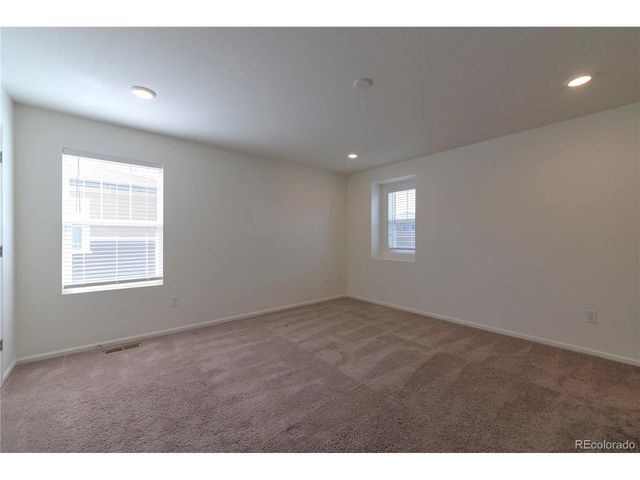 6253 N Liverpool St, Aurora, CO 80019