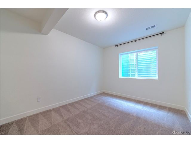 6253 N Liverpool St, Aurora, CO 80019