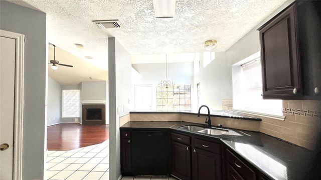 7927 Manzano Drive, Houston, TX 77083