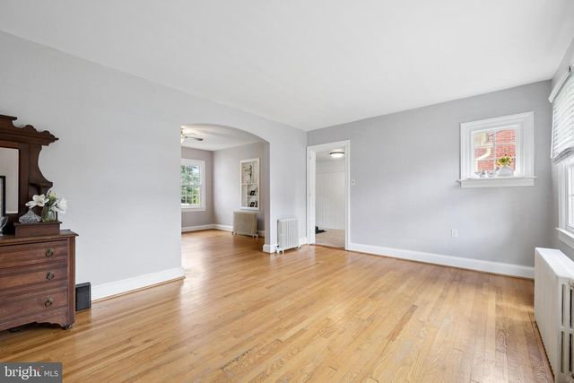 564 ORCHARD ST, Strasburg, VA 22657