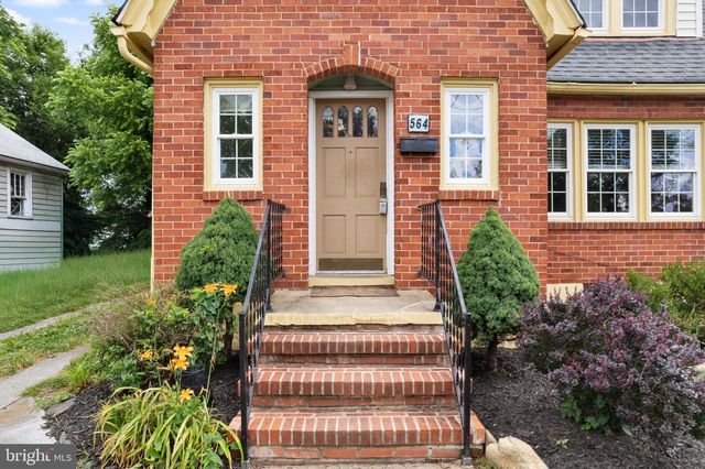 564 ORCHARD ST, Strasburg, VA 22657