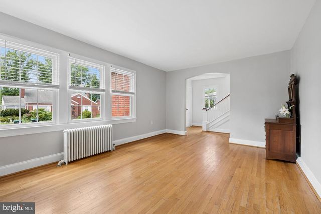 564 ORCHARD ST, Strasburg, VA 22657