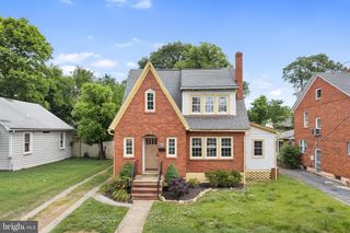 564 ORCHARD ST, Strasburg, VA 22657