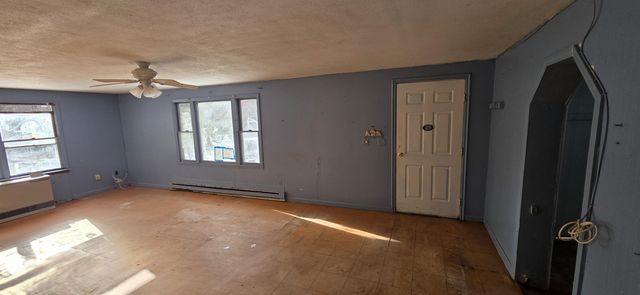 99 Route 27, Raymond, NH 03077