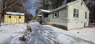 99 Route 27, Raymond, NH 03077