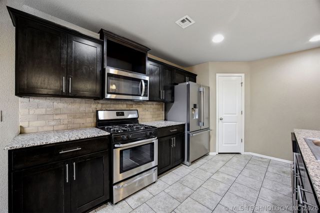 11309 N 147th East Place, Owasso, OK 74055