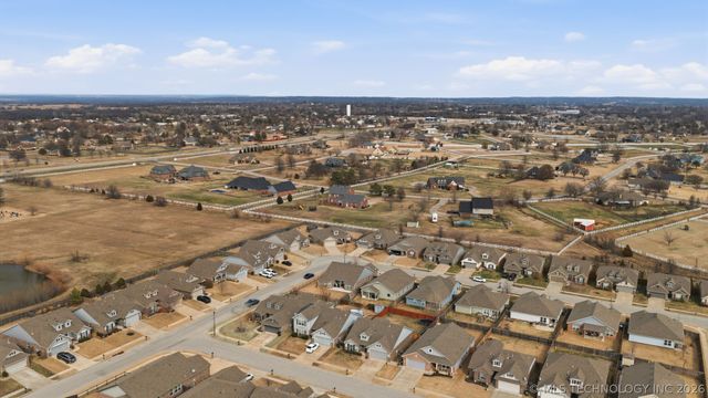 11309 N 147th East Place, Owasso, OK 74055