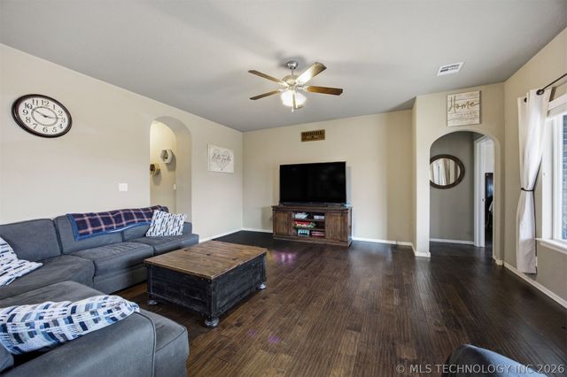 11309 N 147th East Place, Owasso, OK 74055