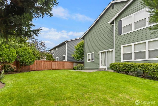 22456 NE 102nd Place, Redmond, WA 98053
