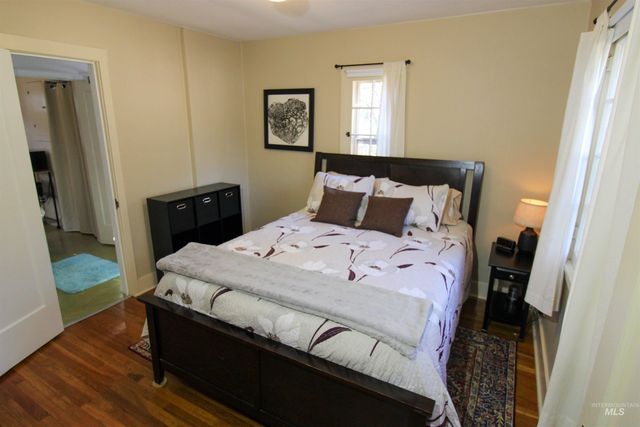 2551 W Hill Rd, Boise, ID 83702