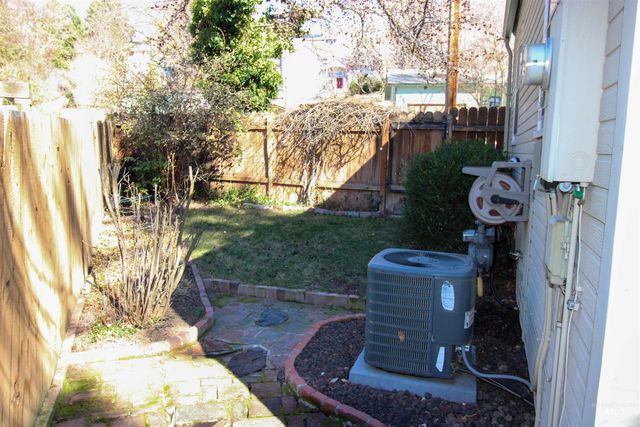 2551 W Hill Rd, Boise, ID 83702