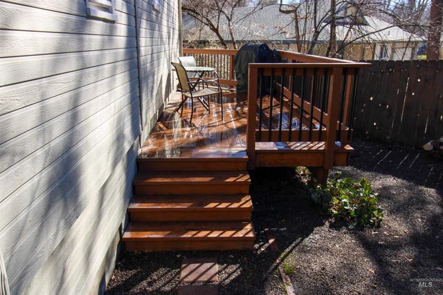 2551 W Hill Rd, Boise, ID 83702