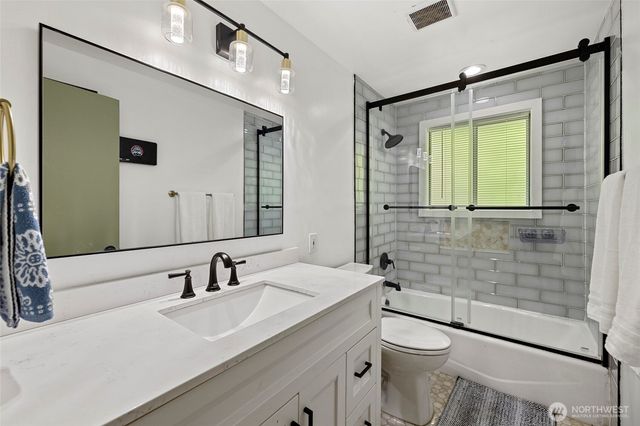 471 SE Glencoe Street, Oak Harbor, WA 98277