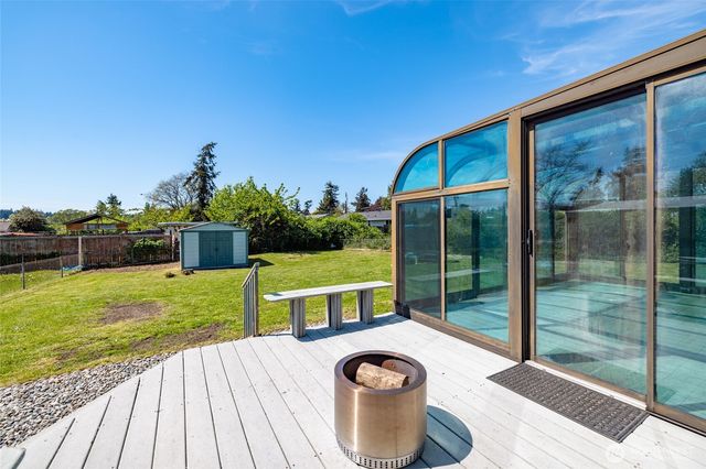 471 SE Glencoe Street, Oak Harbor, WA 98277