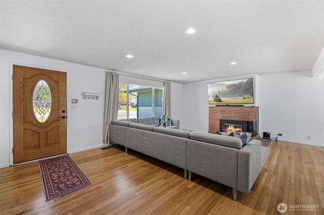 471 SE Glencoe Street, Oak Harbor, WA 98277