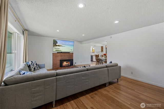471 SE Glencoe Street, Oak Harbor, WA 98277