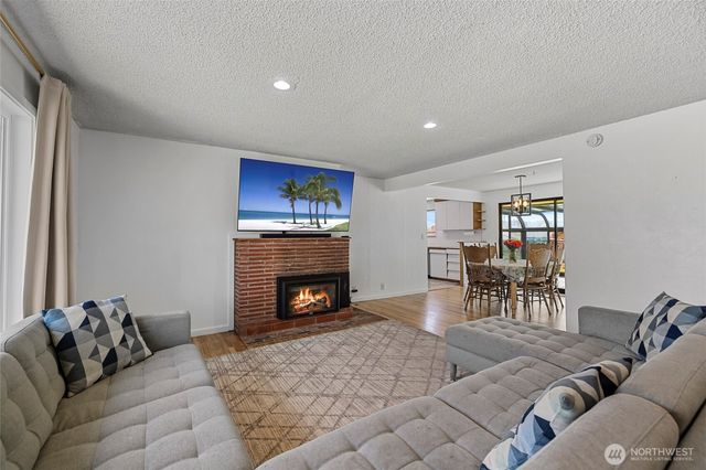 471 SE Glencoe Street, Oak Harbor, WA 98277