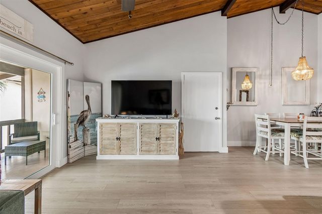 505 PLAZA SEVILLE COURT 12, Treasure Island, FL 33706