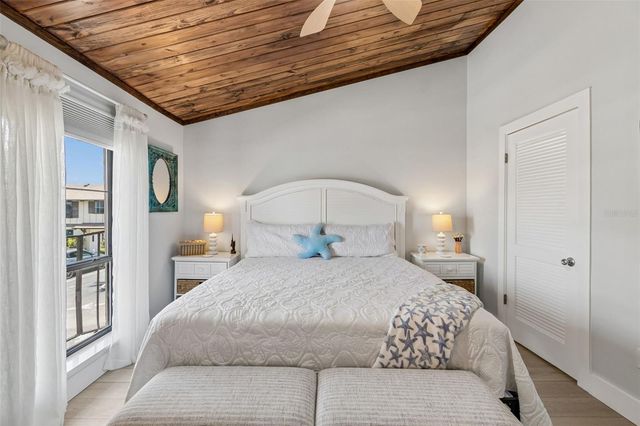 505 PLAZA SEVILLE COURT 12, Treasure Island, FL 33706