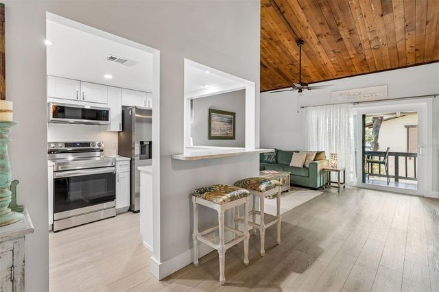 505 PLAZA SEVILLE COURT 12, Treasure Island, FL 33706