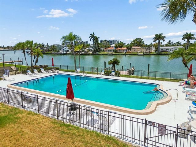 505 PLAZA SEVILLE COURT 12, Treasure Island, FL 33706