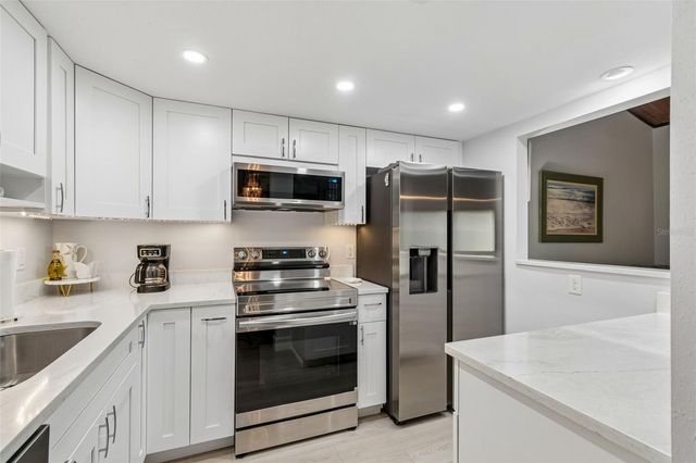 505 PLAZA SEVILLE COURT 12, Treasure Island, FL 33706