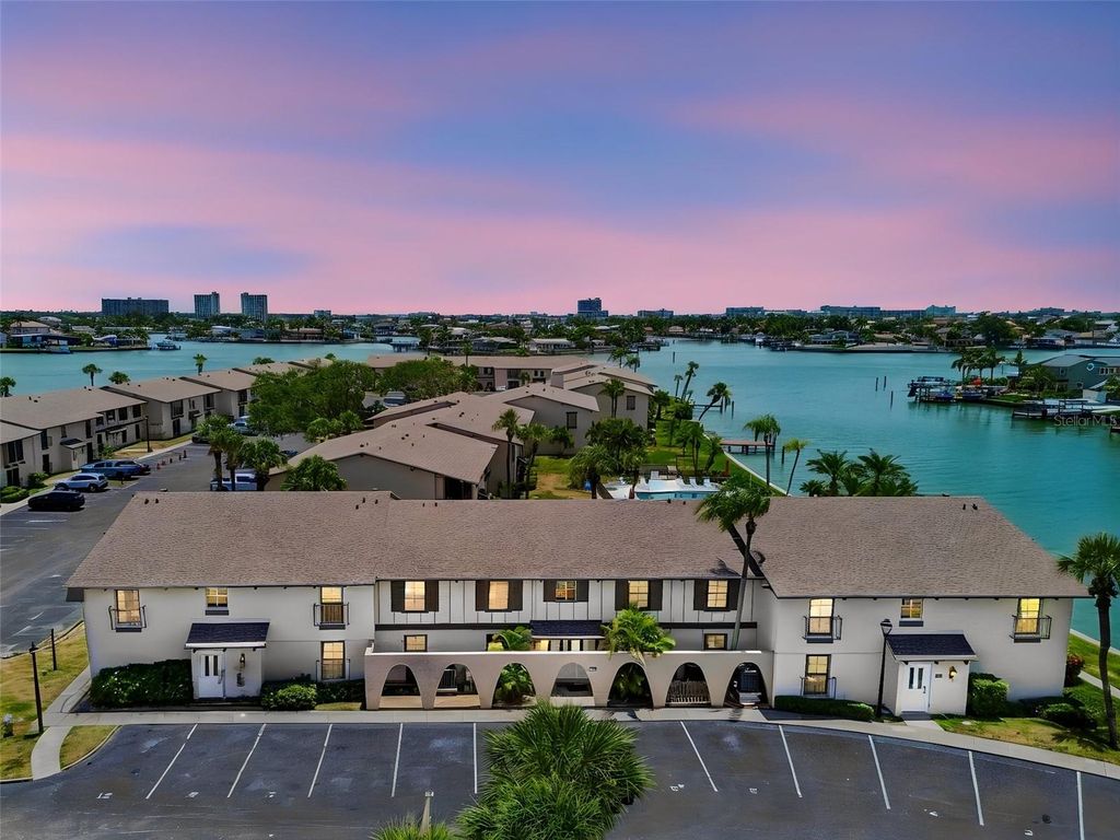505 PLAZA SEVILLE COURT 12, Treasure Island, FL 33706