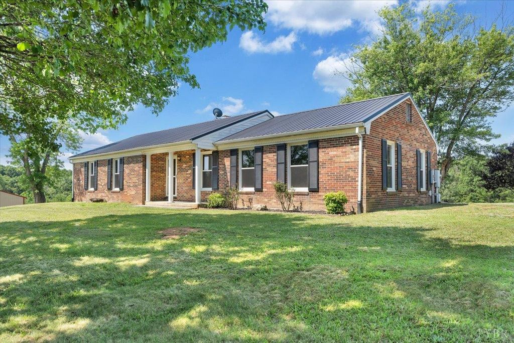 Image 1 of property listing at 2509 White House Road, Moneta, VA 24121