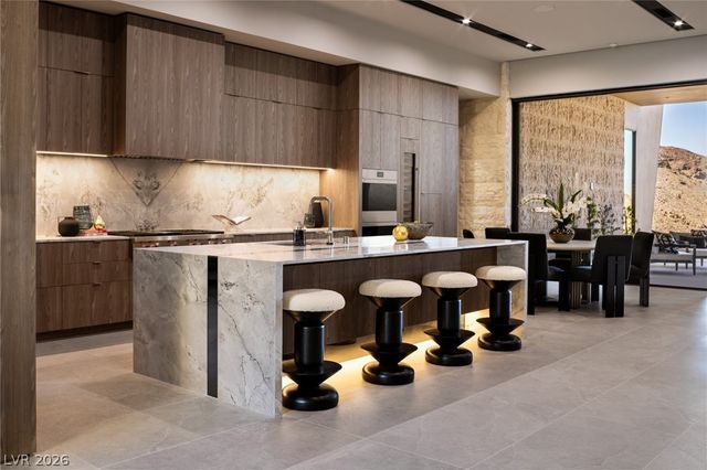 6 Kaya Canyon Way 14, Henderson, NV 89012