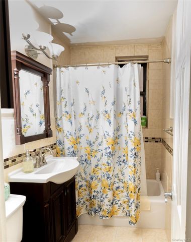 3231 Barker Avenue 1A, Bronx, NY 10467