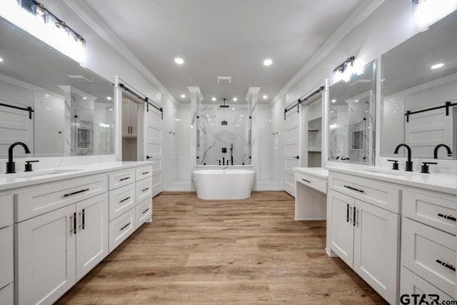 19383 Ridge Point Circle, Lindale, TX 75771