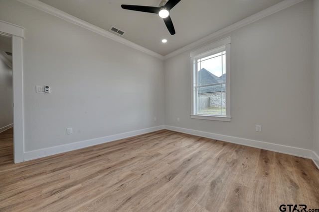 19383 Ridge Point Circle, Lindale, TX 75771