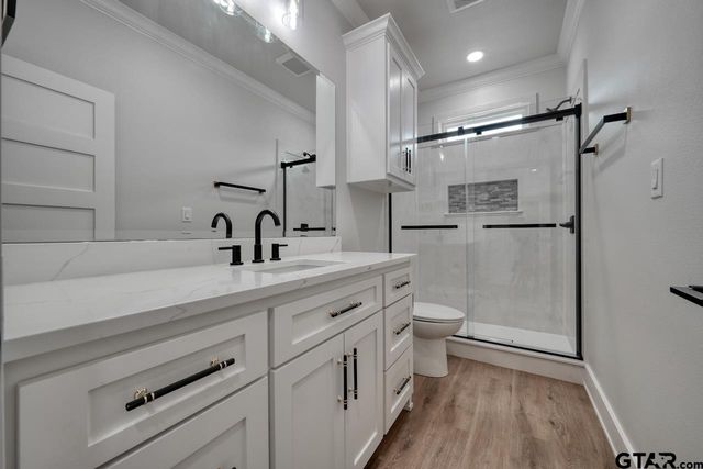 19383 Ridge Point Circle, Lindale, TX 75771