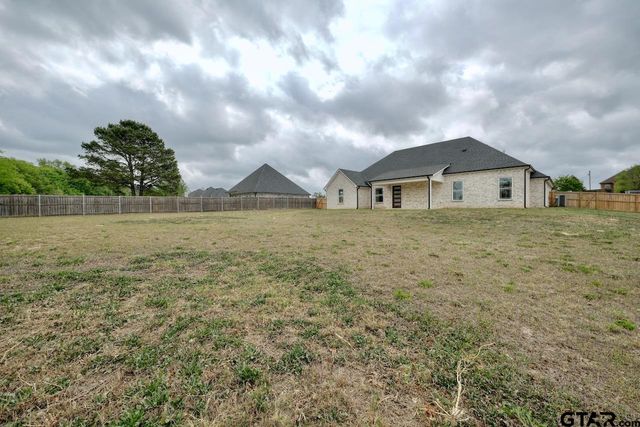 19383 Ridge Point Circle, Lindale, TX 75771