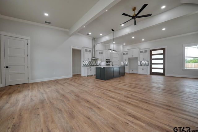 19383 Ridge Point Circle, Lindale, TX 75771