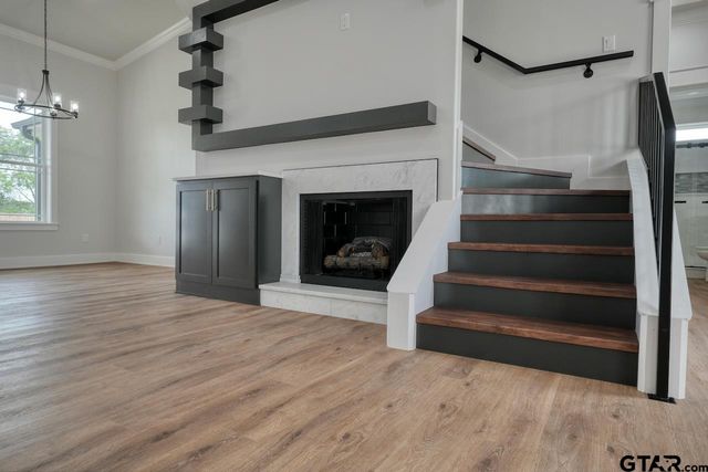 19383 Ridge Point Circle, Lindale, TX 75771