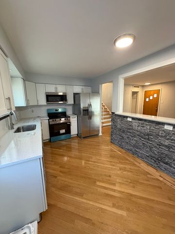 8901 Octavia Avenue, Morton Grove, IL 60053