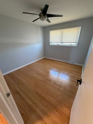 8901 Octavia Avenue, Morton Grove, IL 60053