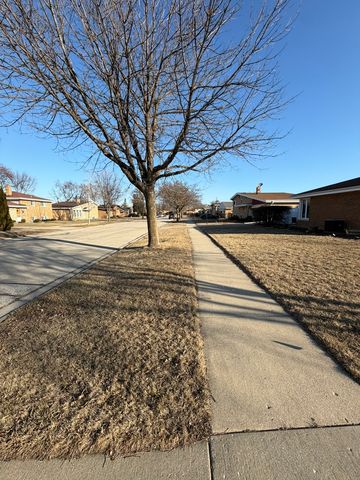 8901 Octavia Avenue, Morton Grove, IL 60053