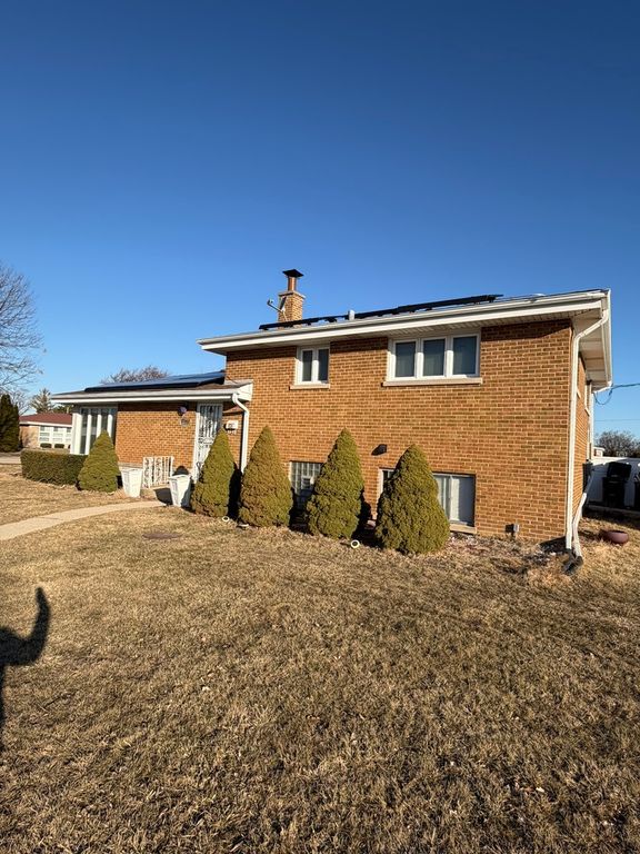 8901 Octavia Avenue, Morton Grove, IL 60053