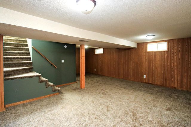 642 Juul Road SW, Hutchinson, MN 55350