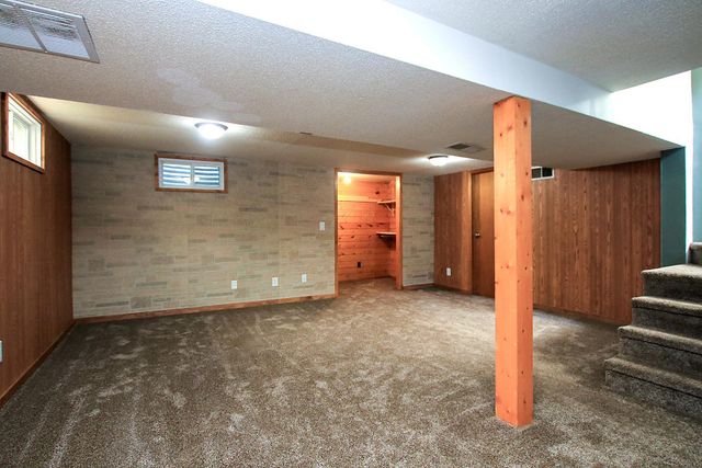 642 Juul Road SW, Hutchinson, MN 55350