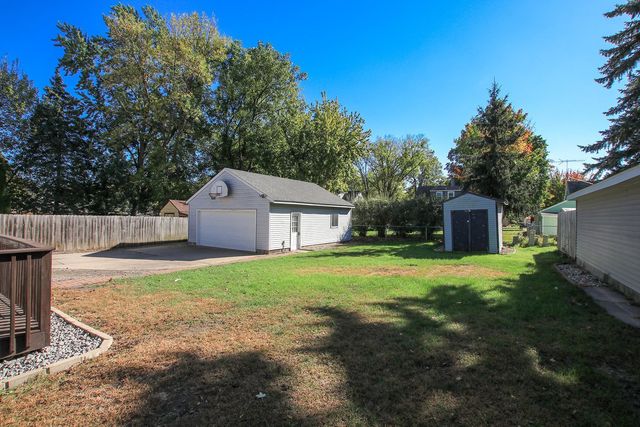 642 Juul Road SW, Hutchinson, MN 55350