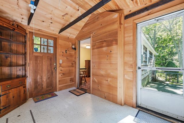 19 Nehoiden Street, Harwich Port, MA 02646