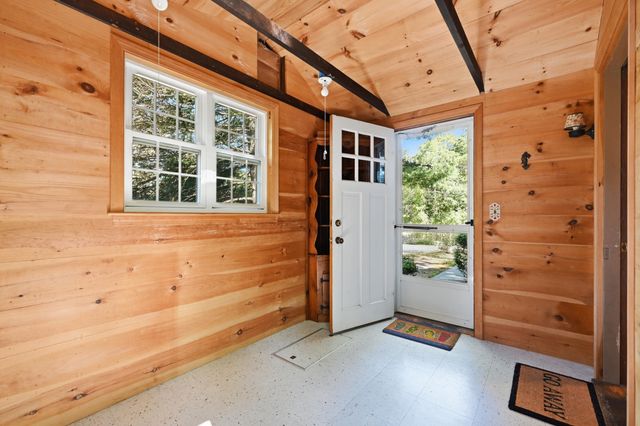 19 Nehoiden Street, Harwich Port, MA 02646