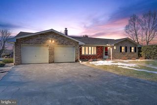 111 PARK ST, Lebanon, PA 17042