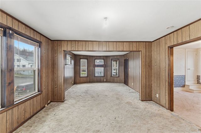 5 Branch Avenue, North Smithfield, RI 02896