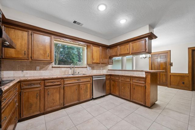 3406 Wildwood Ridge Court, Houston, TX 77339