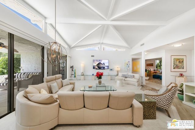 2430 Paseo Del Rey, Palm Springs, CA 92264
